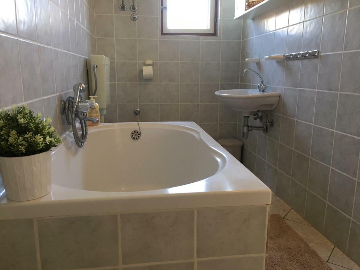 Apartments Tona Žaborić Zewnętrze zdjęcie